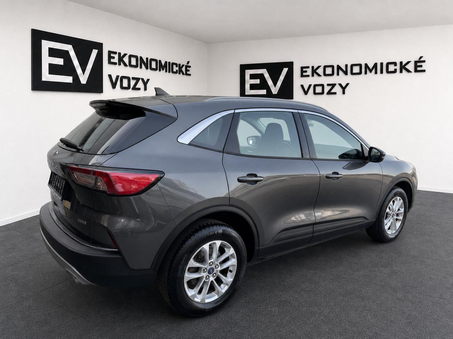 Ford Kuga, 2.5 HYBRID,50 KM DOJEZD NA EL. - fotka 4