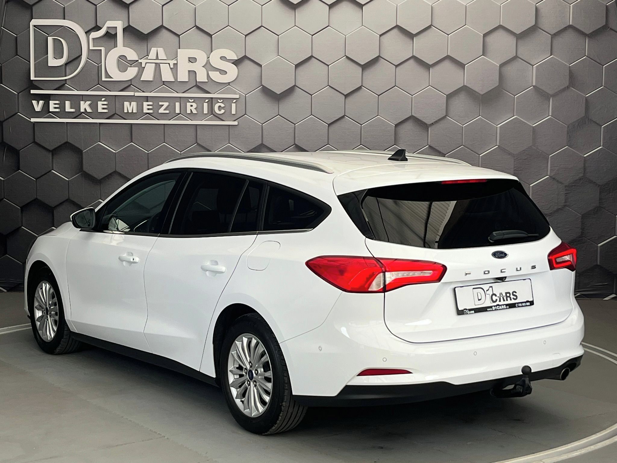 Ford Focus, 2.0 EB Titanium manuál 110kW - fotka 2