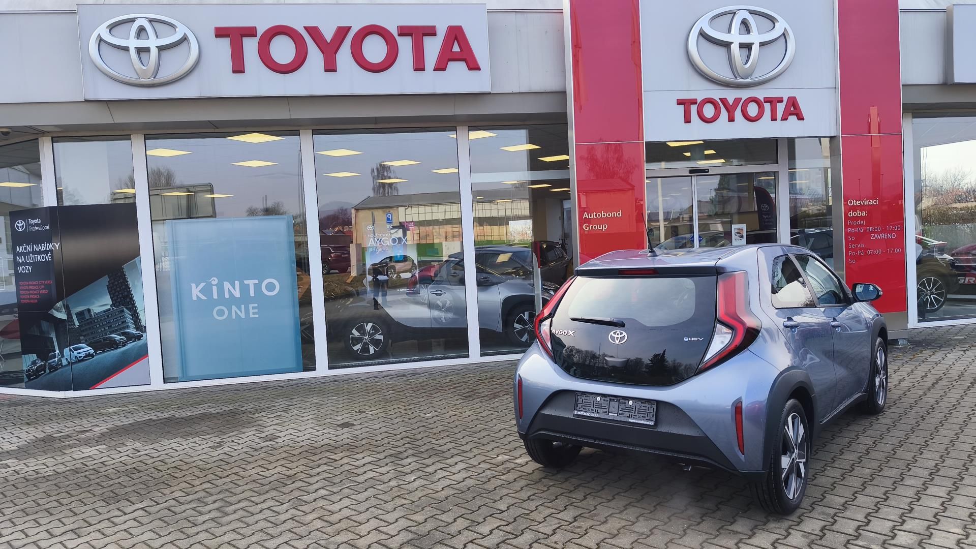 Toyota Aygo, 1.5 HEV COMFORT - fotka 4