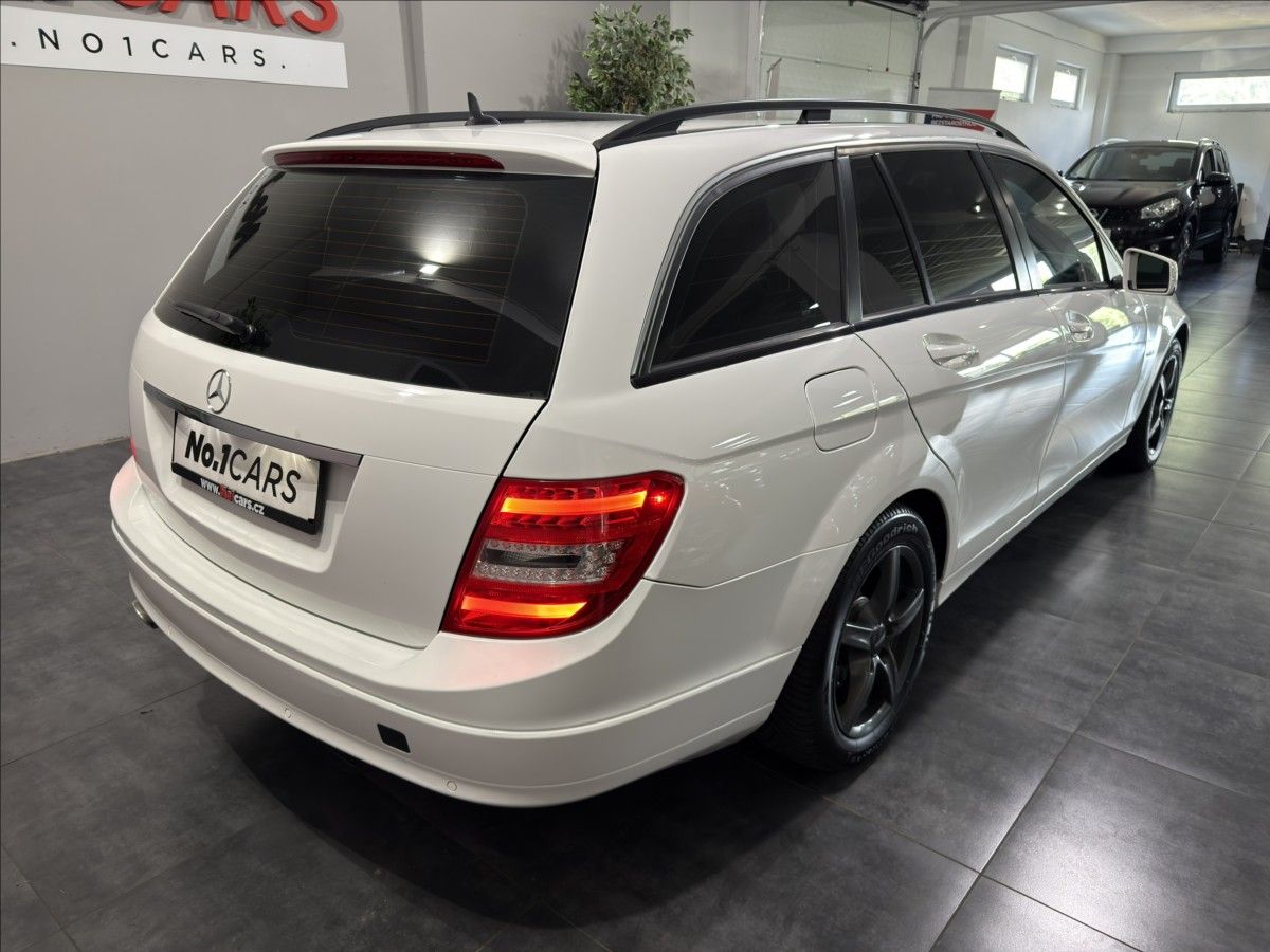 Mercedes-Benz Třídy C, 2,2   250CDI 4MATIC AVANTGARDE - fotka 5