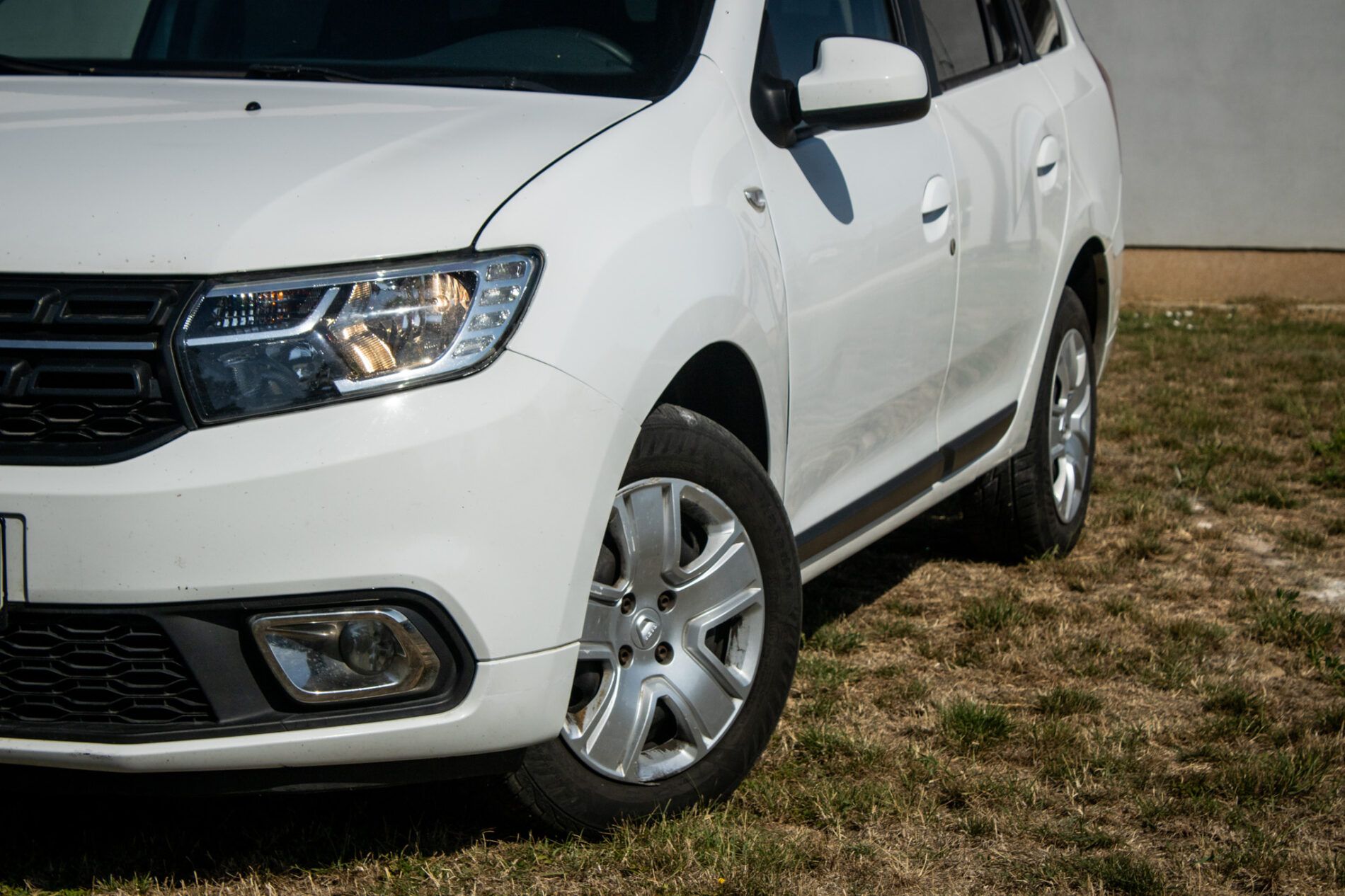 Dacia Logan - fotka 2