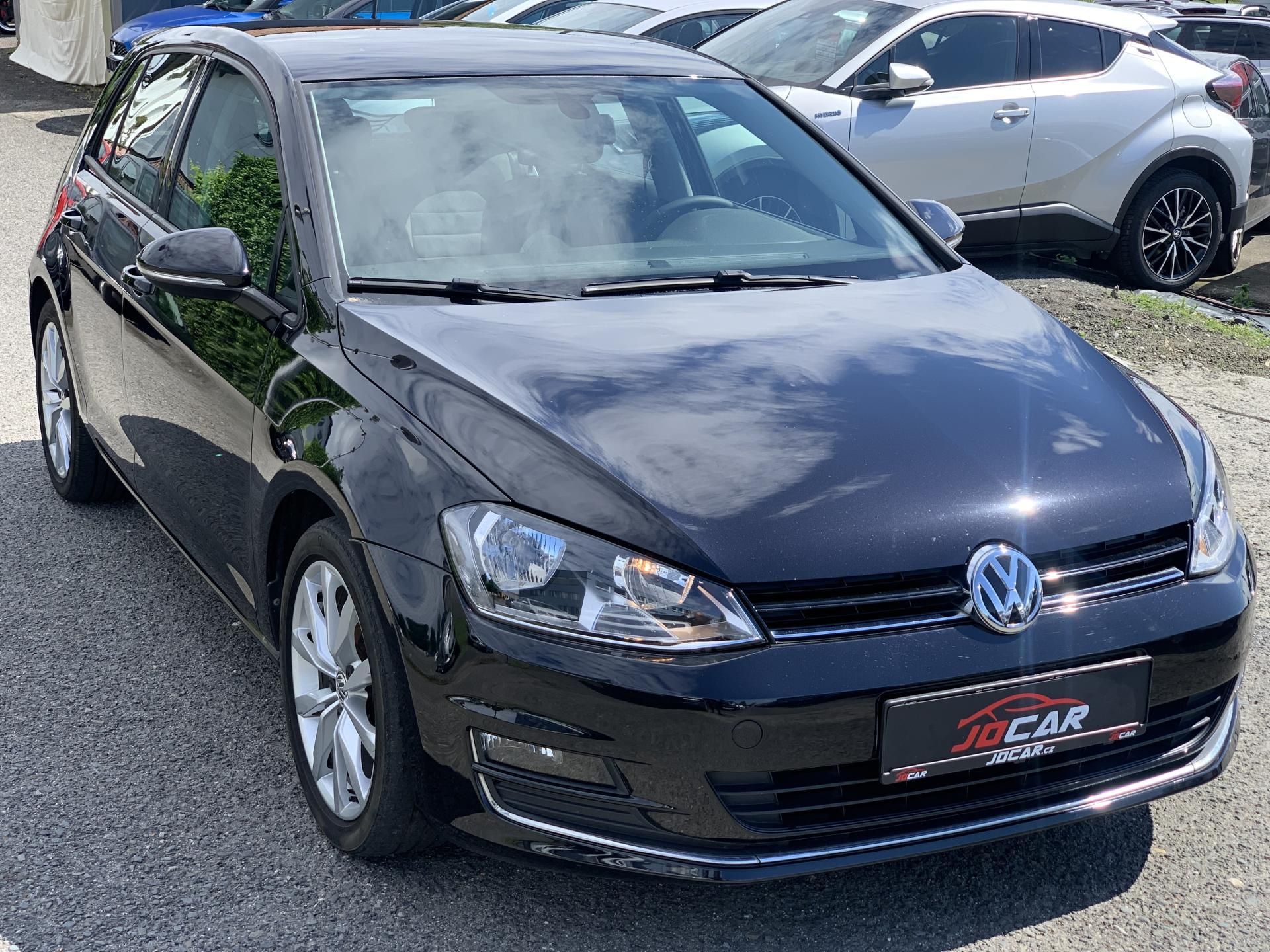 Volkswagen Golf, Highline 1.6TDi 77kw DSG ALU - fotka 3