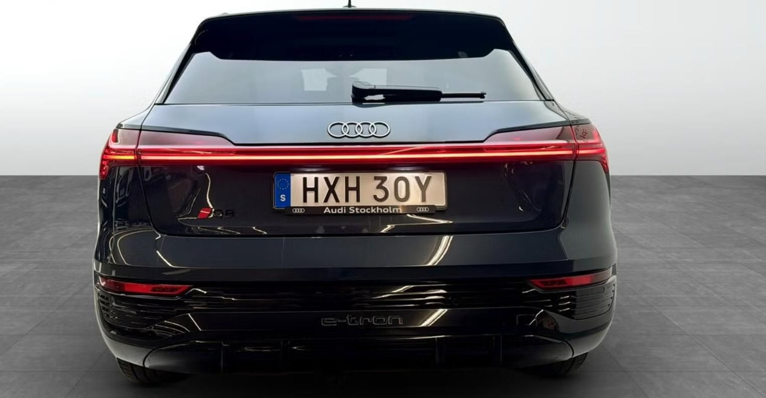 Audi Q8 e-tron, 55 Q 360k Pano Tažné Matrix - fotka 5