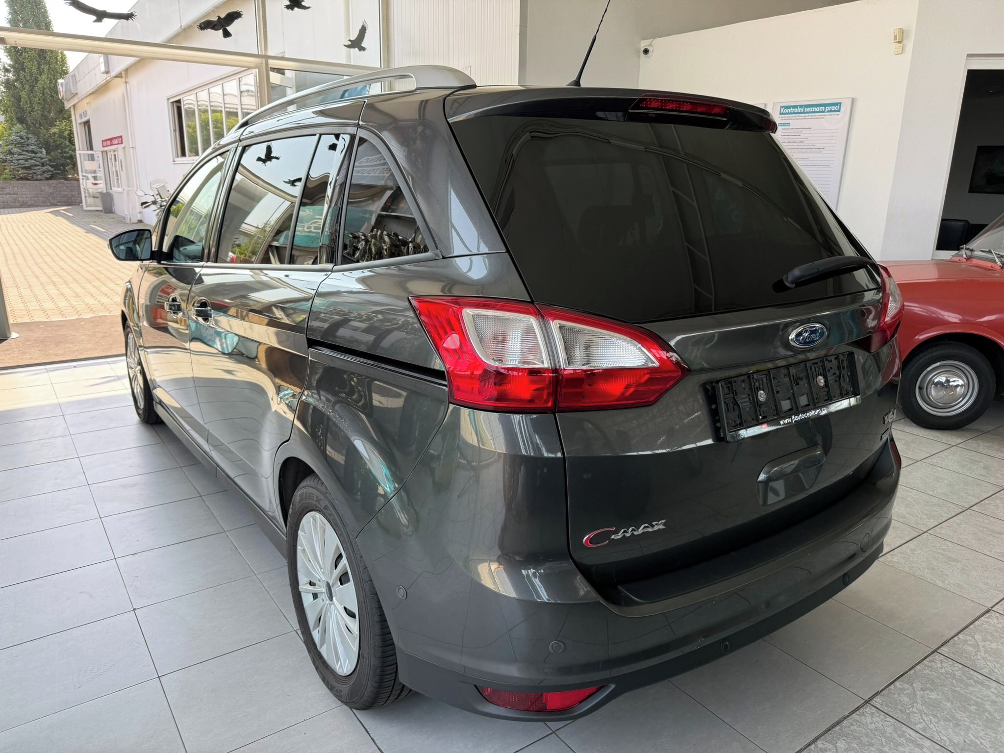 Ford Grand C-MAX, 1.0 EcoBoost 74 kW 1. majitel - fotka 5
