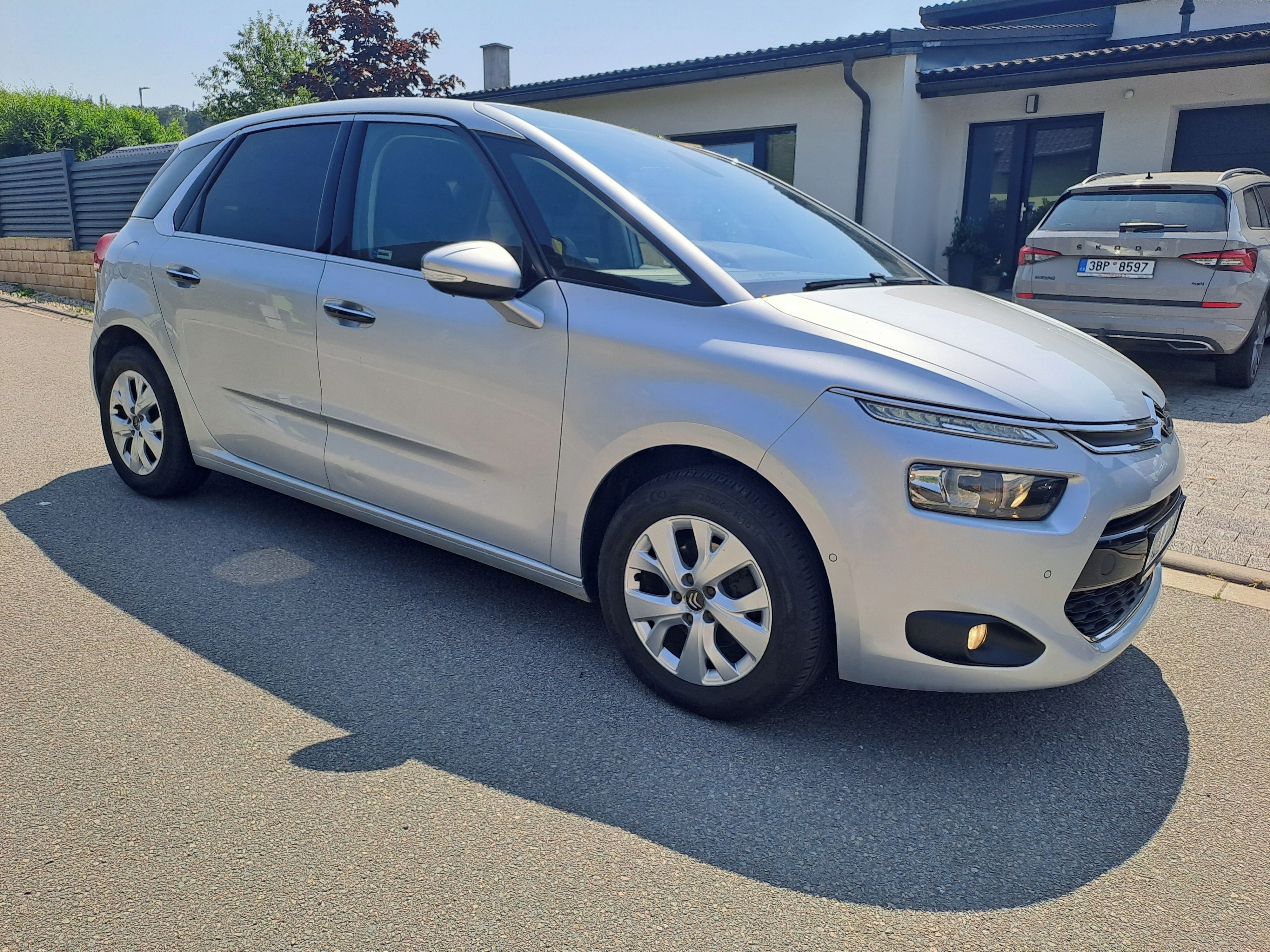 Citroën C4 Picasso, 1.MAJ,ČR,S.KNIHA,57400KM!!!! - fotka 5