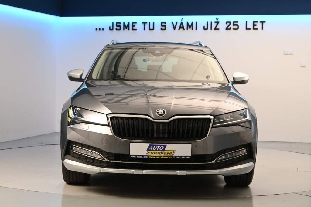 Škoda Superb, 2.0 DSG 4x4 SCOUT Matrix LED T - fotka 3