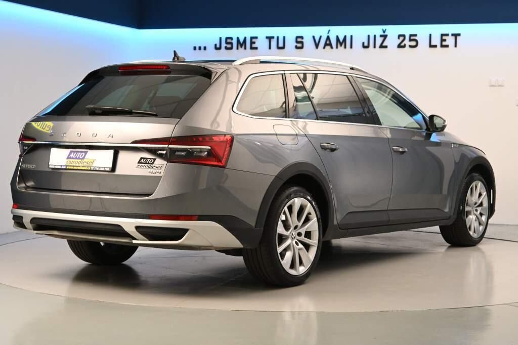 Škoda Superb, 2.0 DSG 4x4 SCOUT Matrix LED T - fotka 5