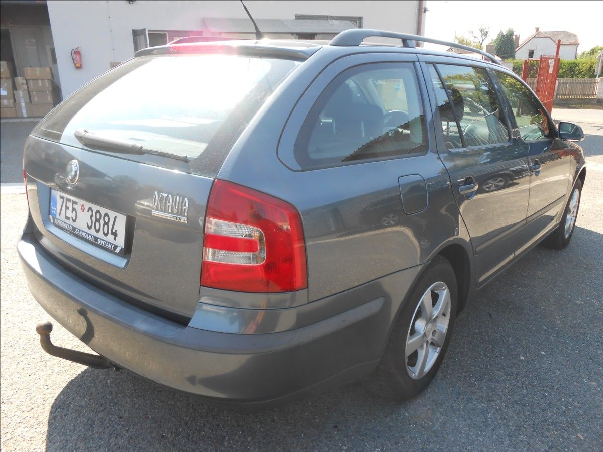 Škoda Octavia, 1,9 TDi 77Kw - fotka 6