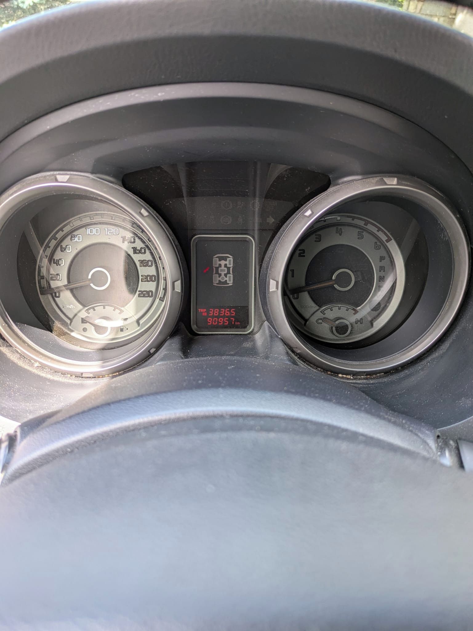 Mitsubishi Pajero, Pevni majitel, garazovane - fotka 3