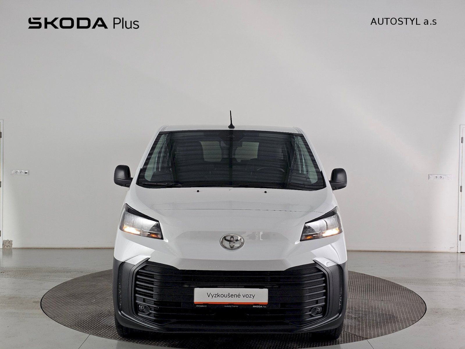 Toyota Proace Verso, 2.0D 140k L2 Combi 8 míst - fotka 4