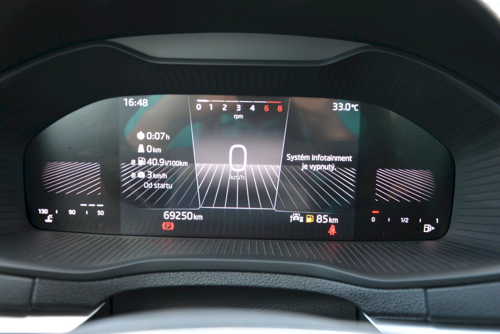 Škoda Karoq, 1.5 TSI 110 KW Ambition PLUS - fotka 6