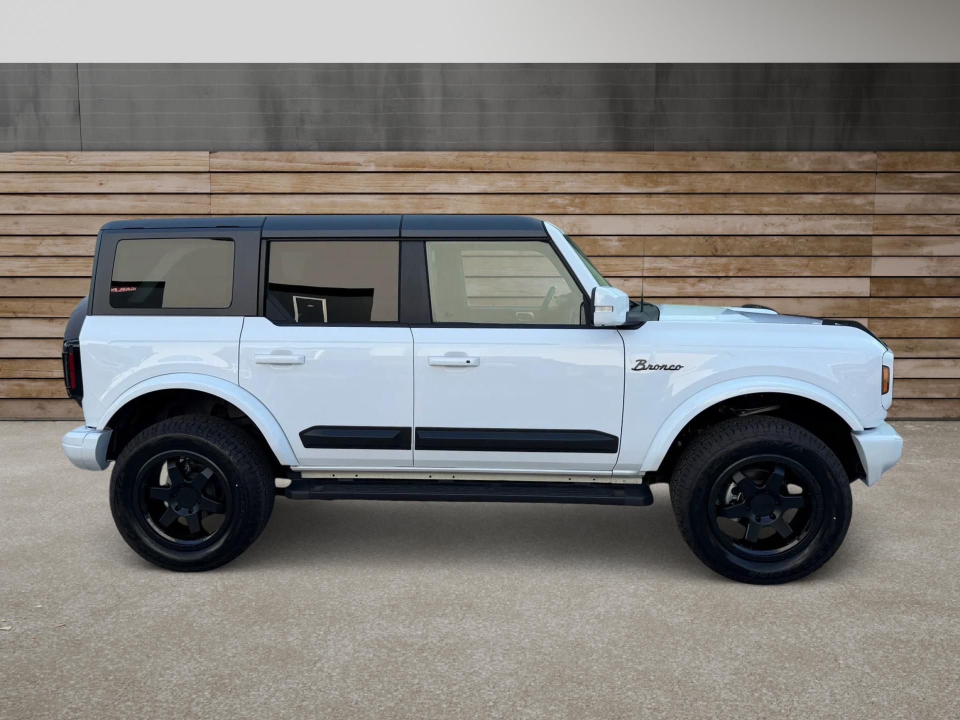 Ford Bronco, WHITE INDIVIDUAL by STR GARAGE - fotka 2