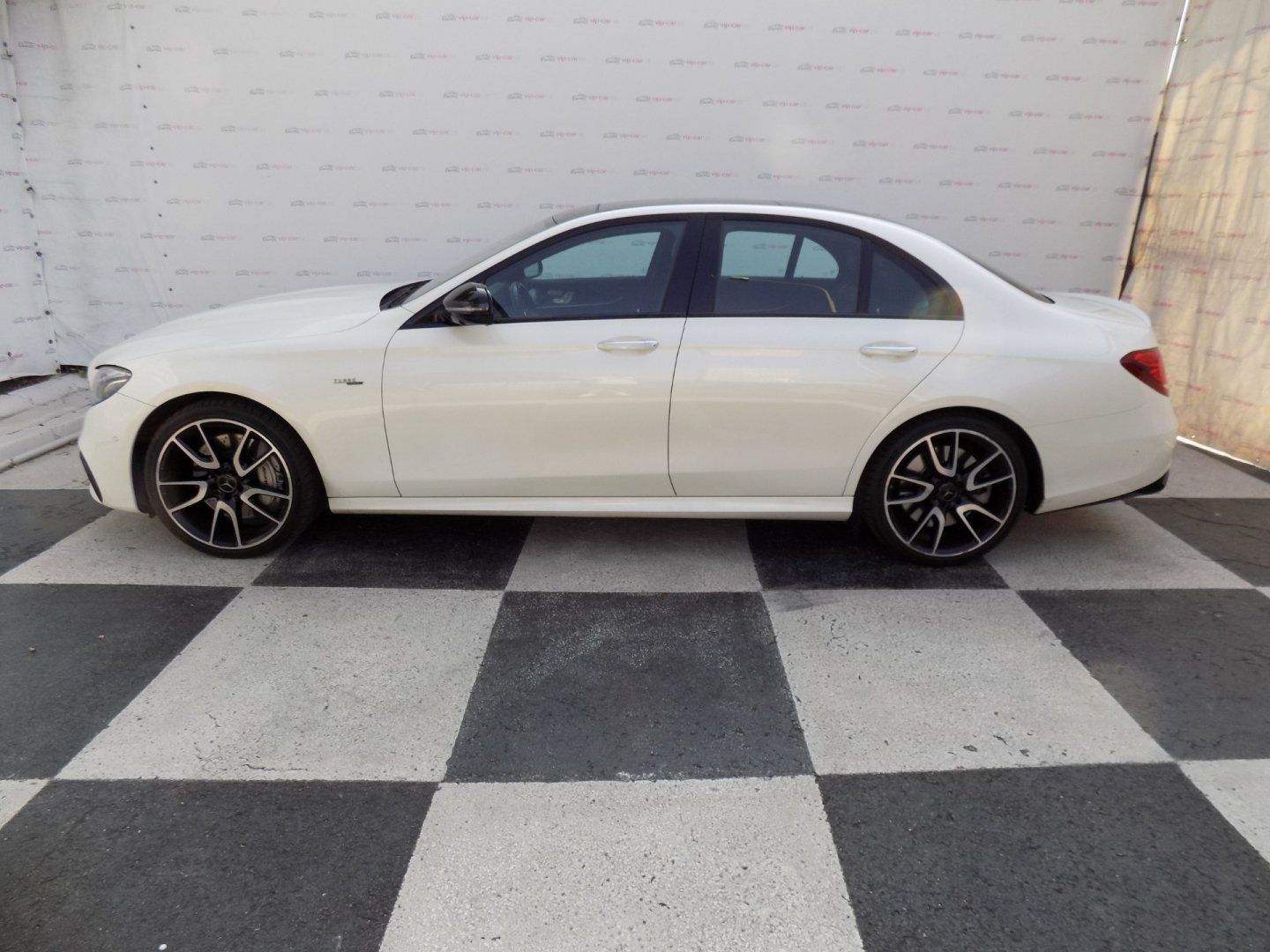 Mercedes-Benz Třídy E, 53AMG/4-Matic/1.Maj.ČR/Led/ - fotka 2