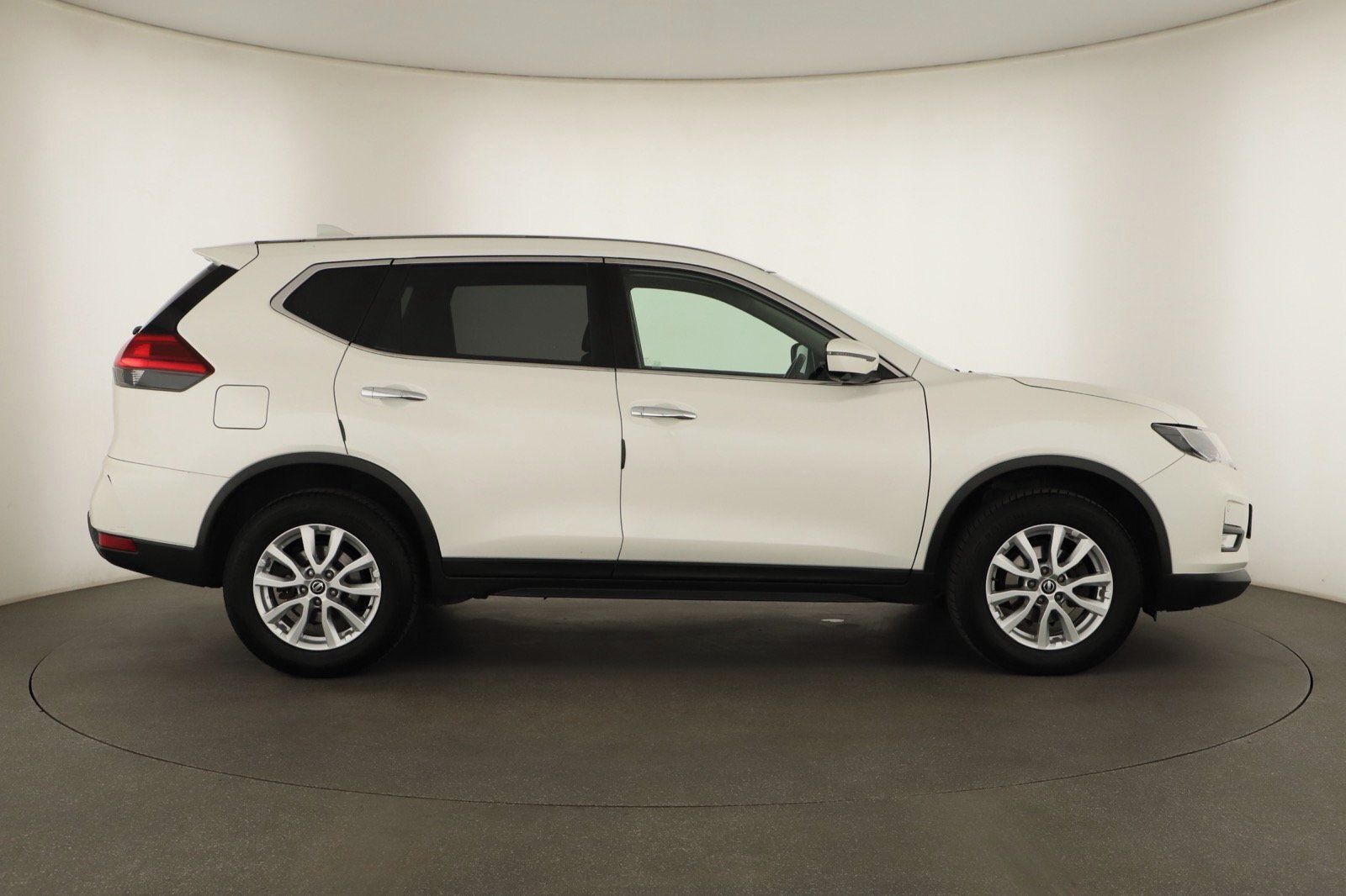 Nissan X-Trail, 1.6 dCi, 4X4, Navi - fotka 6
