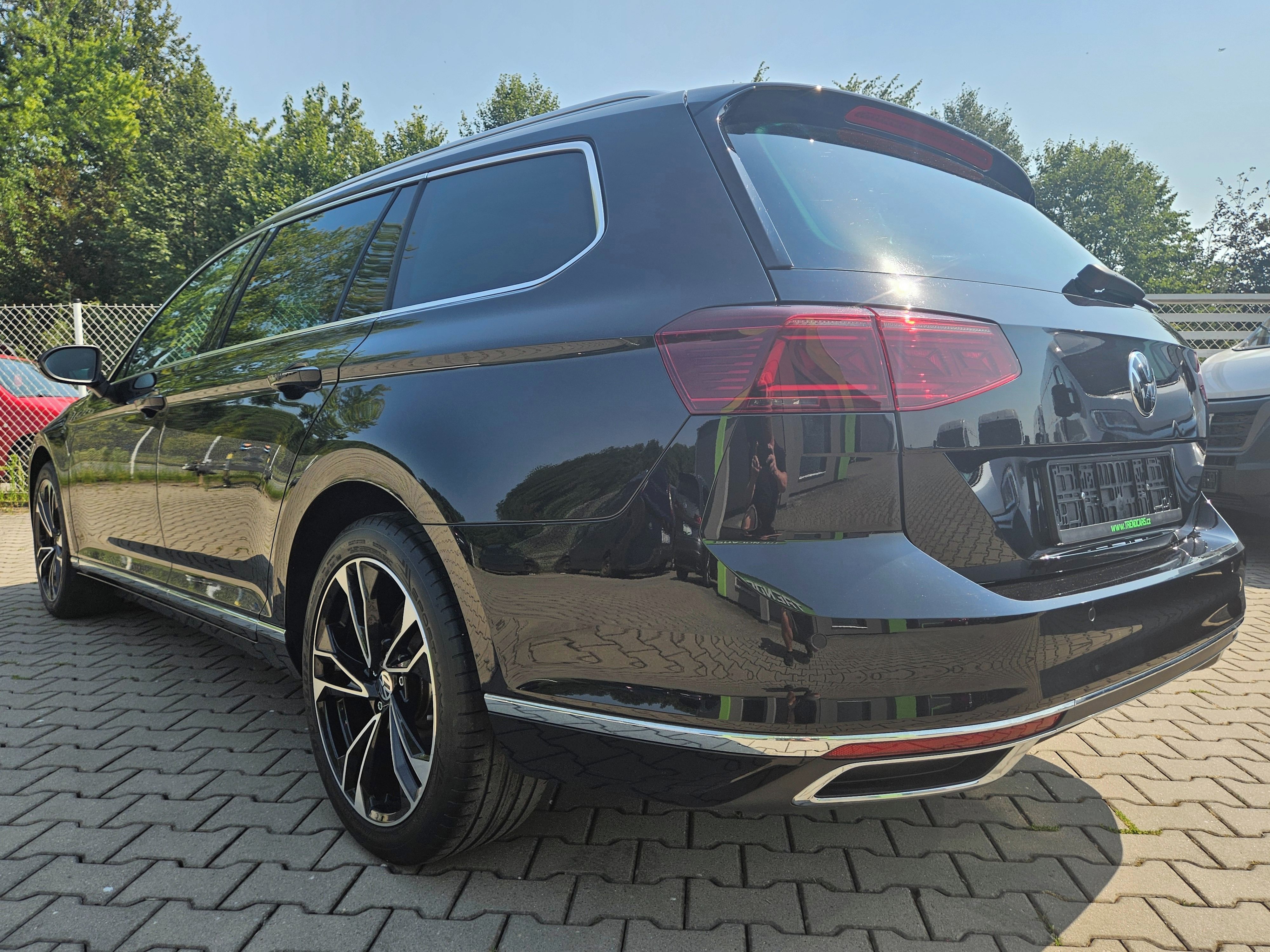 Volkswagen Passat, 2.0TDi ELEGANCE Kůže/Alcanta - fotka 5