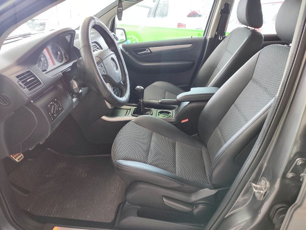 Mercedes-Benz Třídy B, 1.5i 70KW - fotka 5