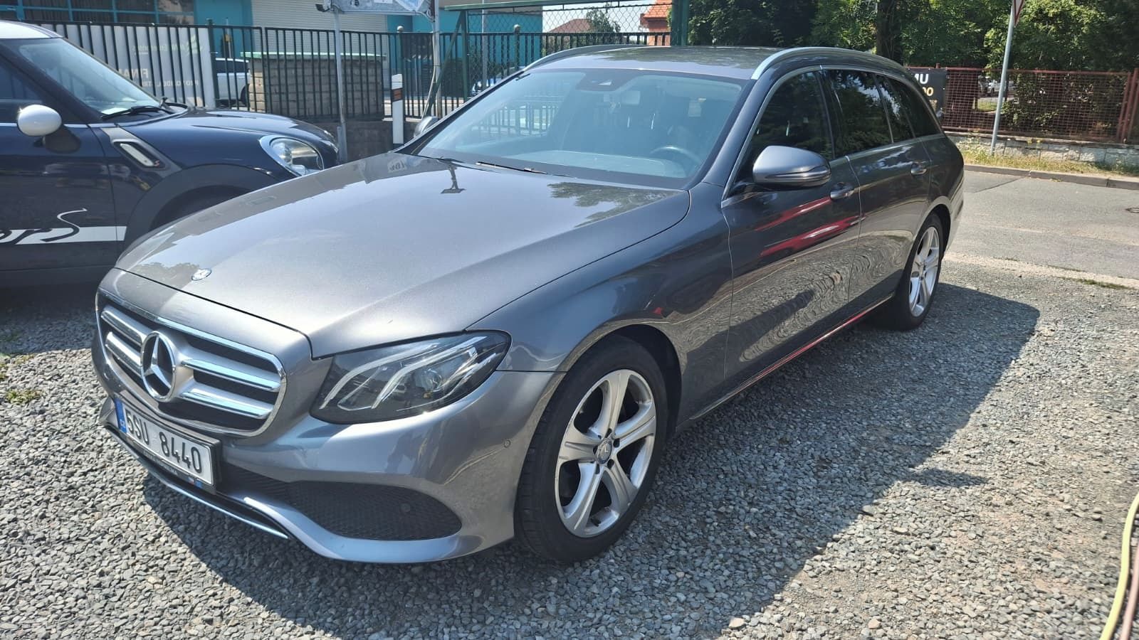 Mercedes-Benz Třídy E, 220d --NOVÉ ROZVODY - fotka 3