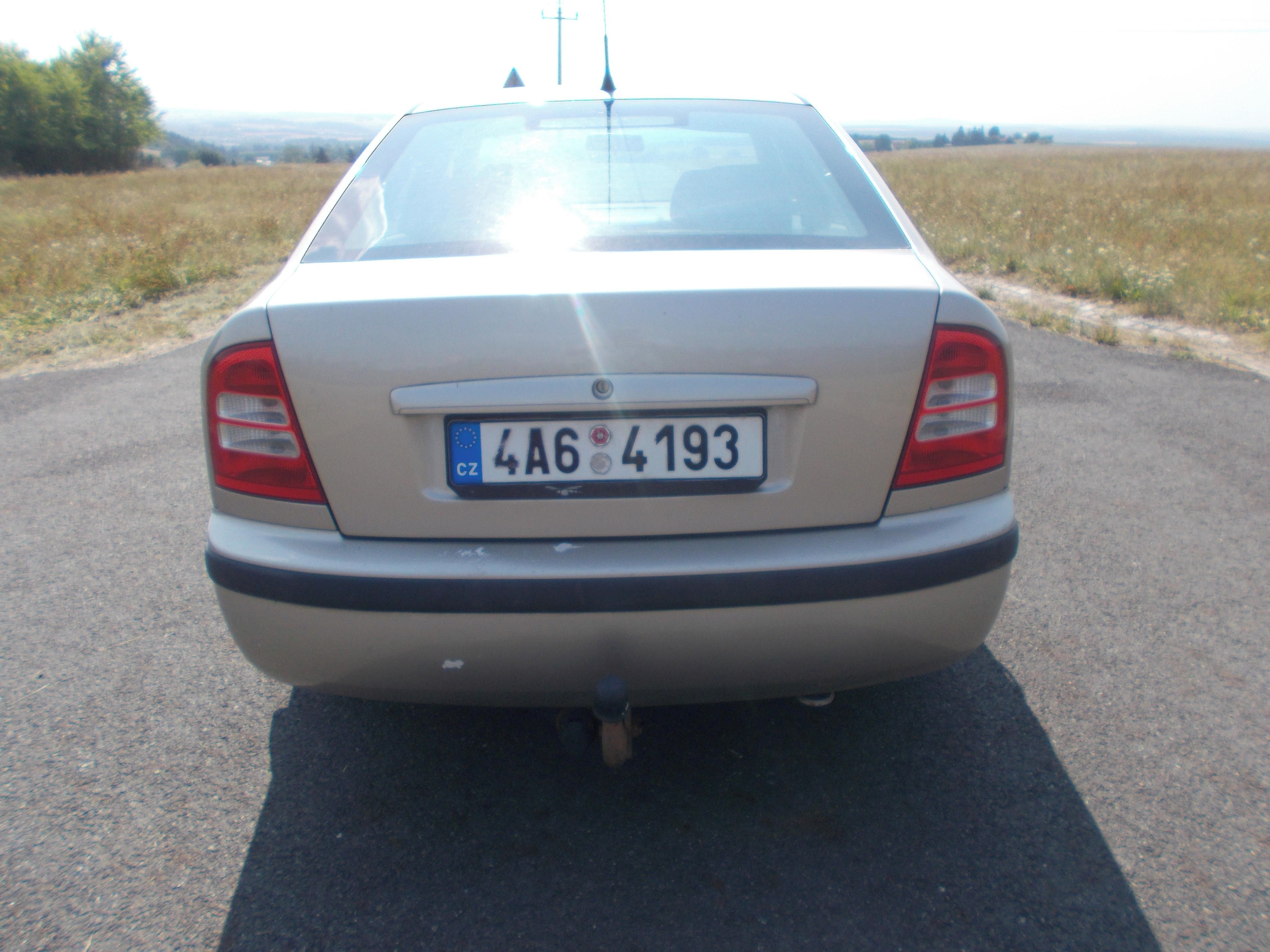 Škoda Octavia, 1,4 55KW - fotka 4