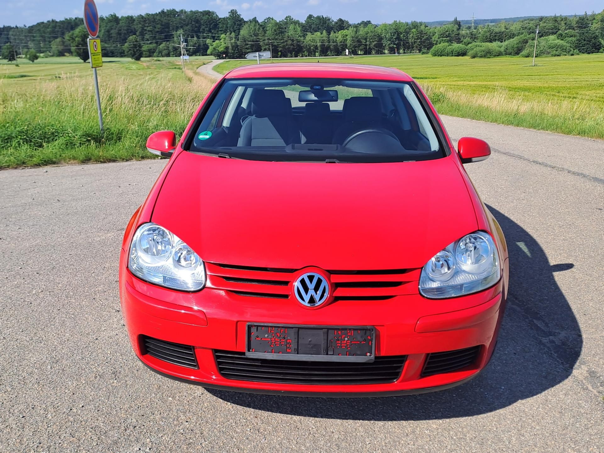 Volkswagen Golf, 1.4 16V PĚKNÝ STAV - fotka 2