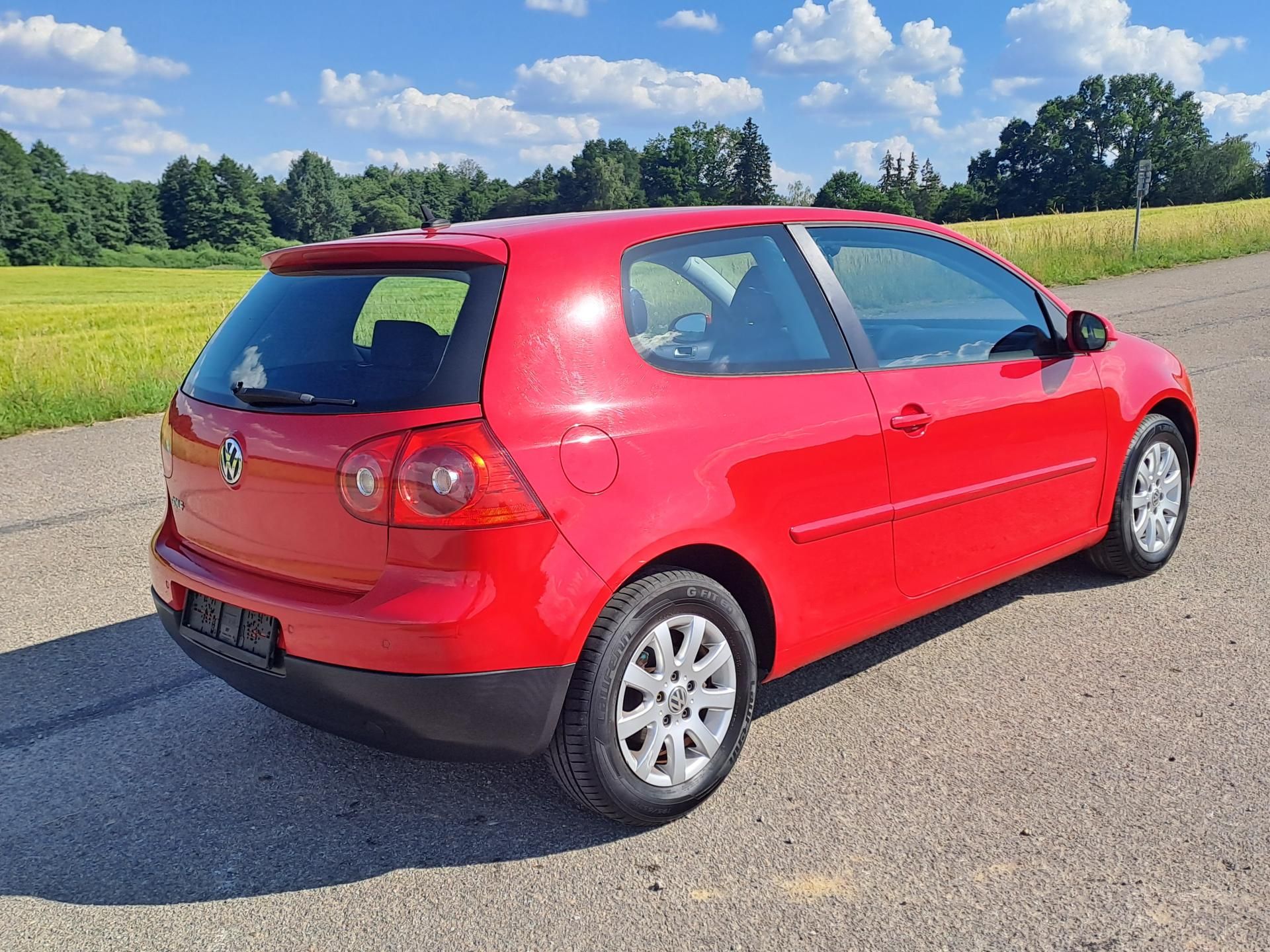 Volkswagen Golf, 1.4 16V PĚKNÝ STAV - fotka 5