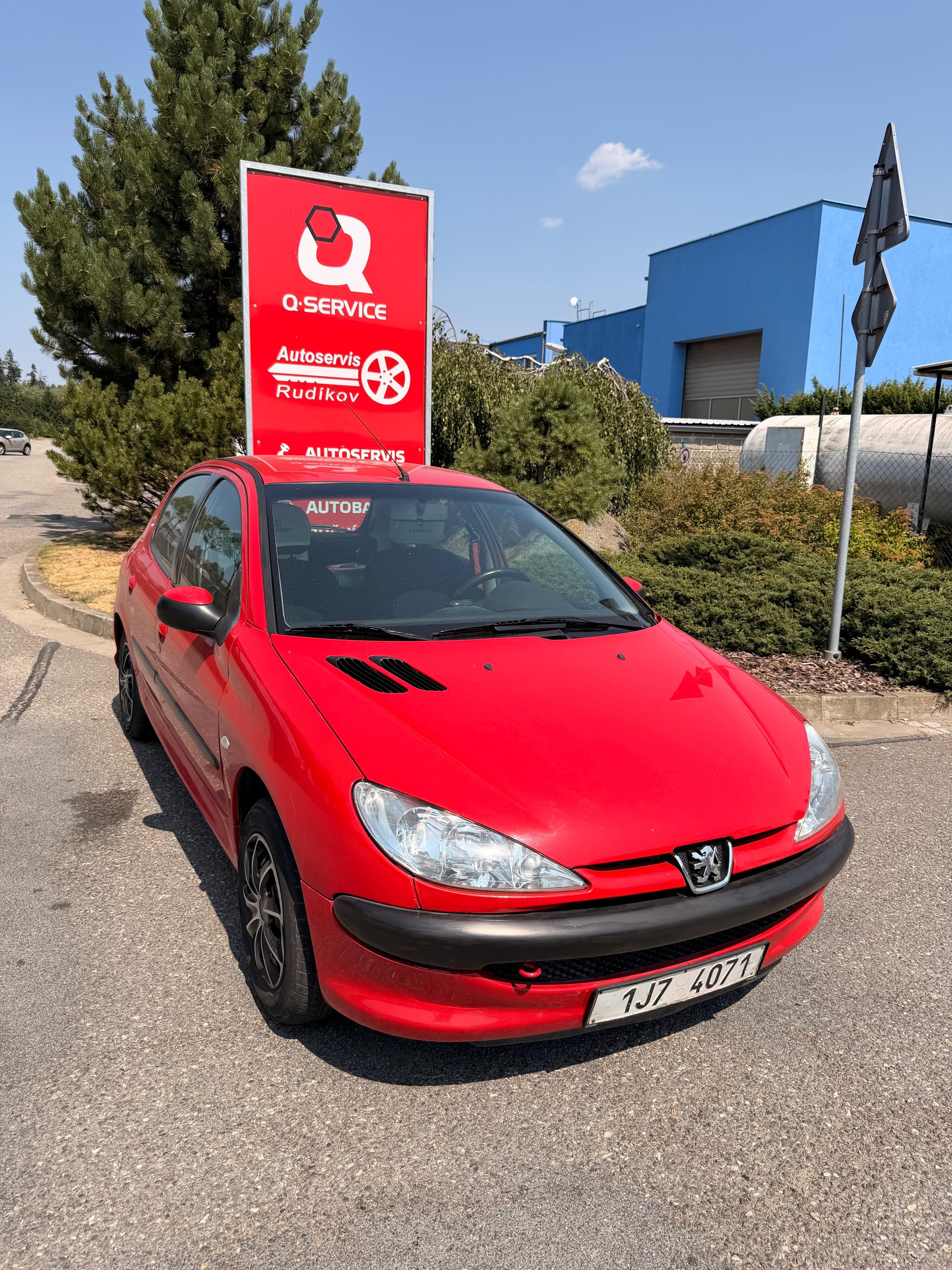 Peugeot 206, 1.1i 44Kw - fotka 3