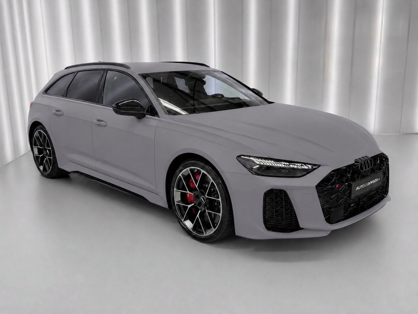 Audi RS5, AVANT QUATTRO 470 kW, 285 KM/H - fotka 3