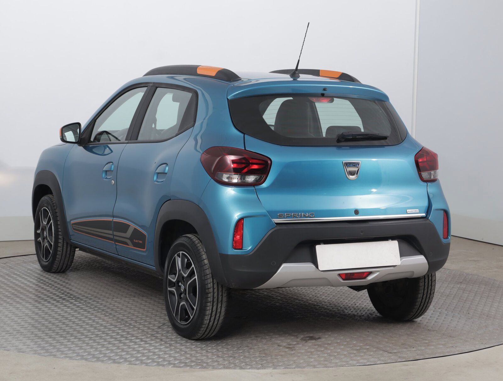 Dacia Spring, Electric 45 (27 kWh), SoH 91% - fotka 4