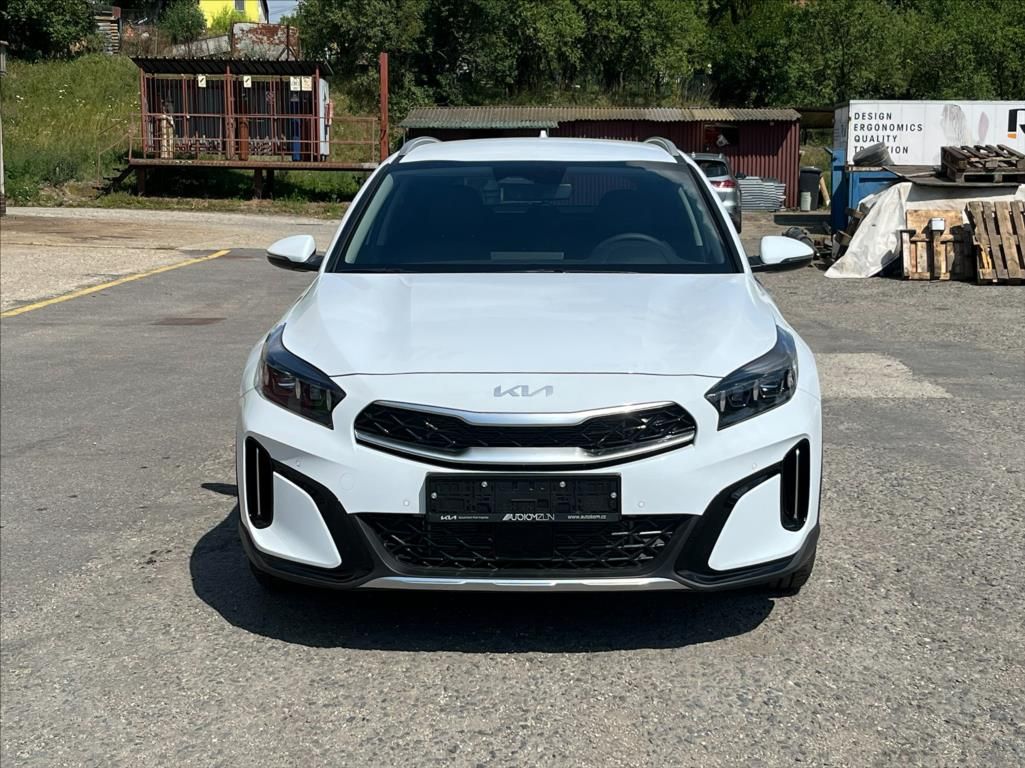 Kia XCee´d, 1,6 T-GDI 7DCT EXCLUSIVE - fotka 2