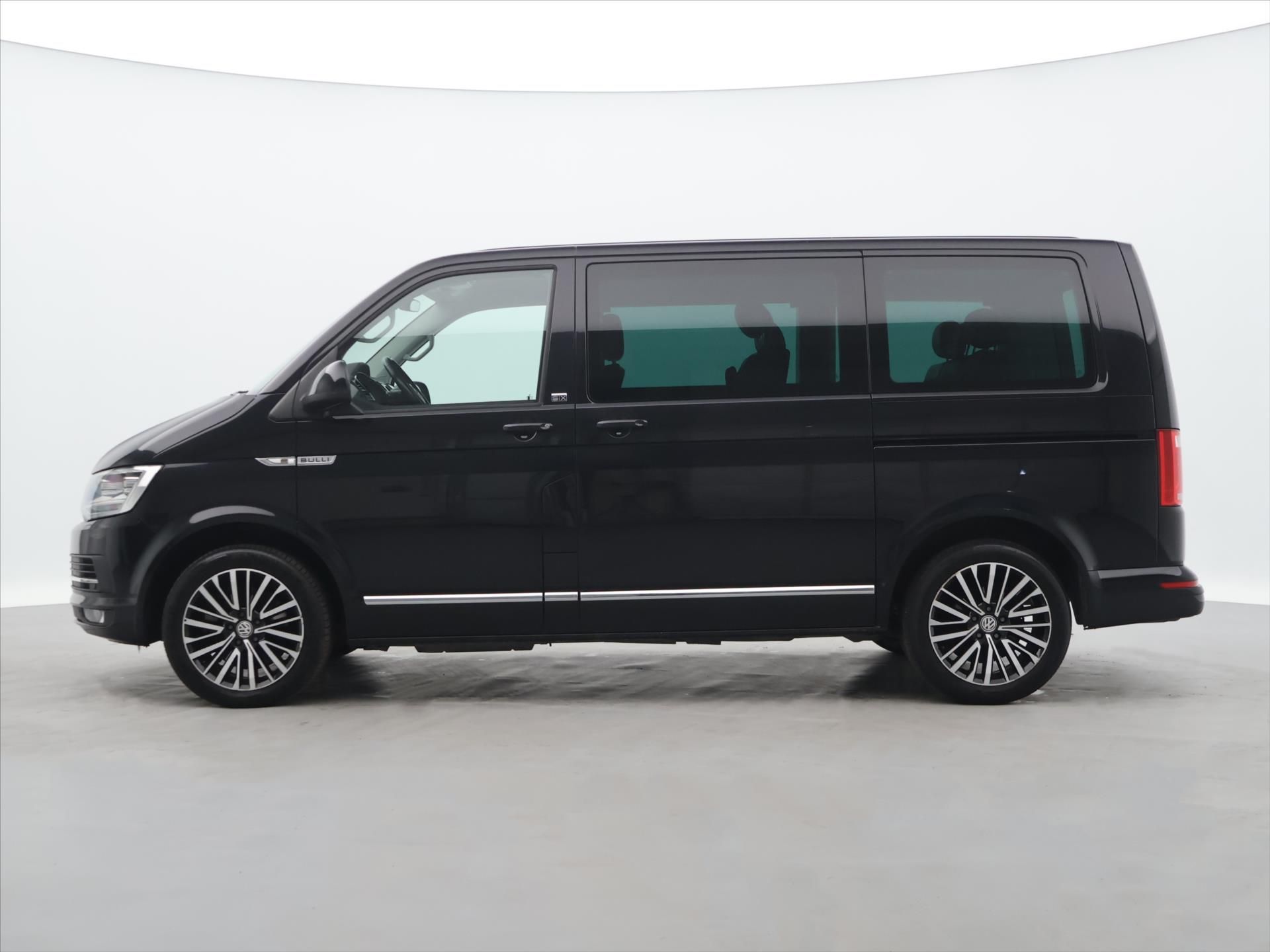 Volkswagen Multivan, 2,0 TDI 150kW DSG Buli Edition - fotka 4