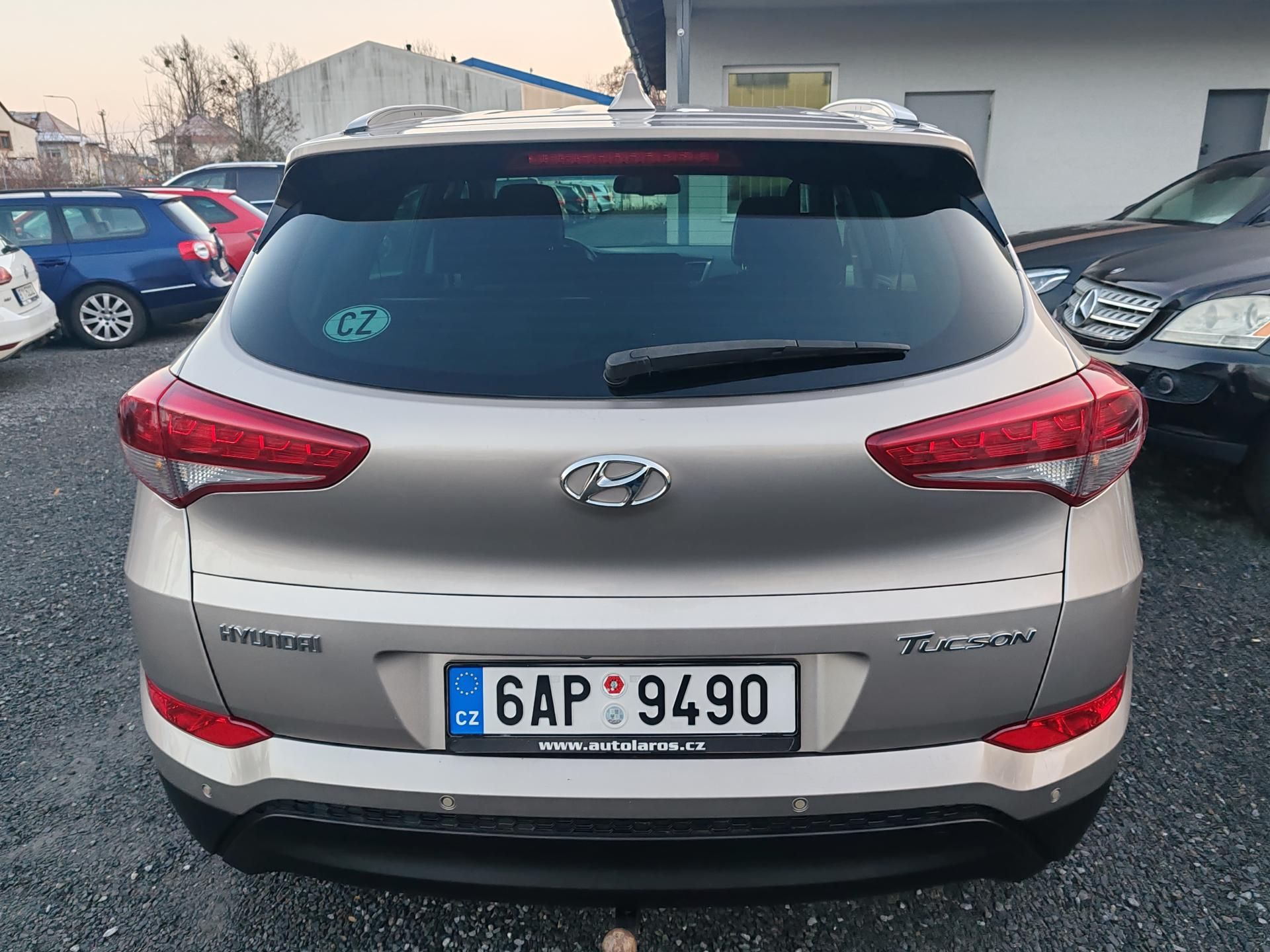 Hyundai Tucson, 1.7 CRDi 1. májitel - fotka 6