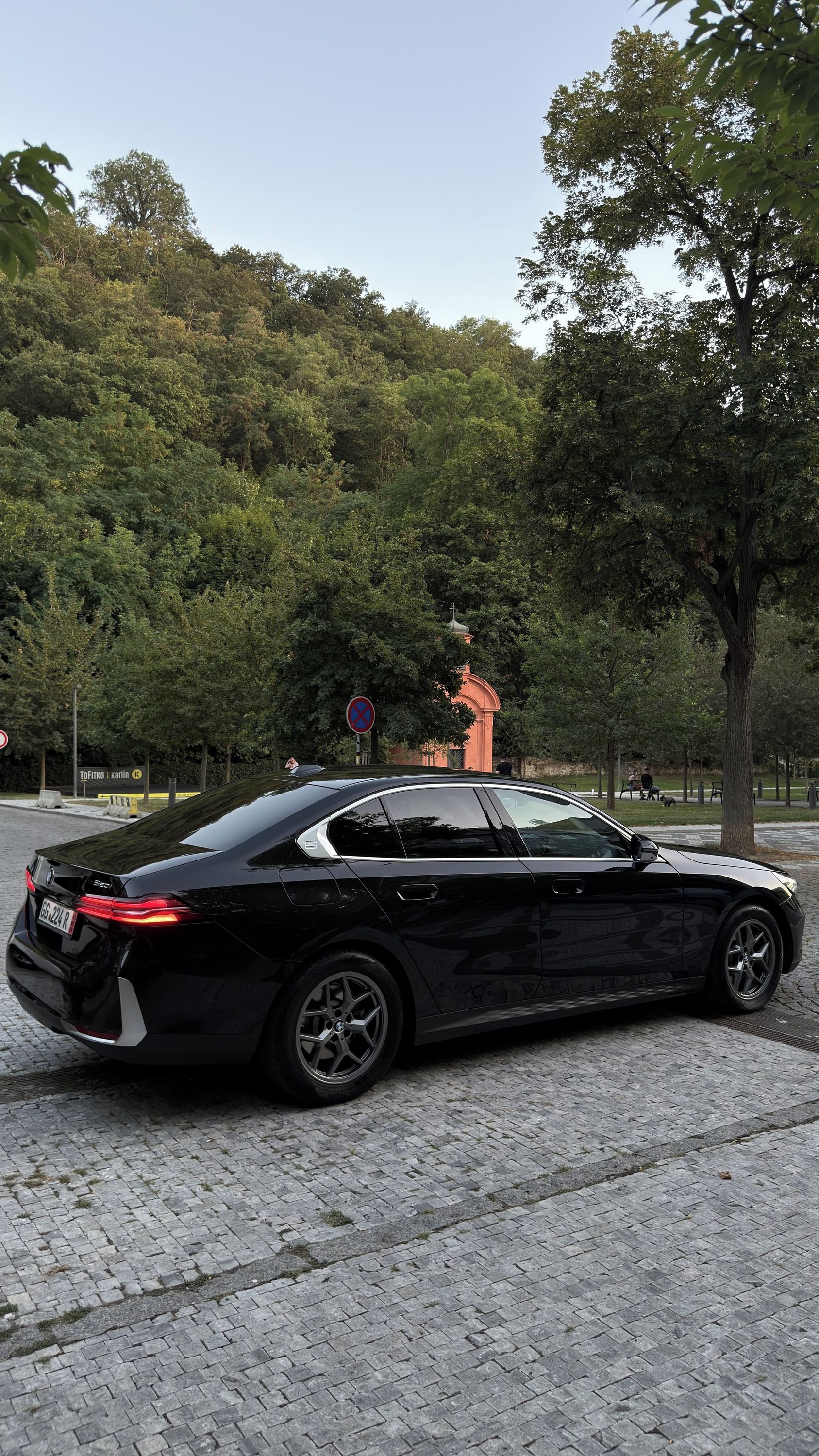 BMW Řada 5, BMW 520i (2025) • 1. majitel - fotka 6