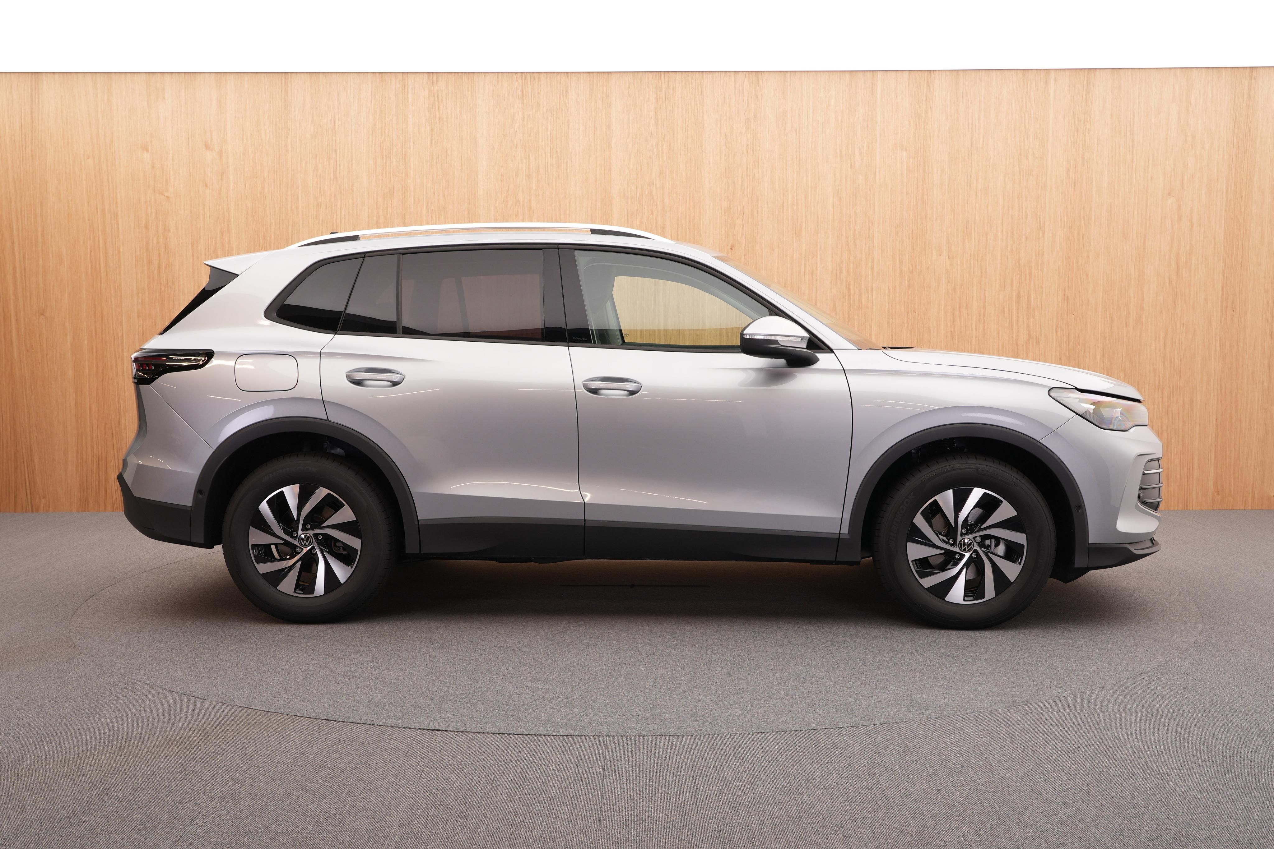 Volkswagen Tiguan, People 1.5 eTSI DSG - fotka 5