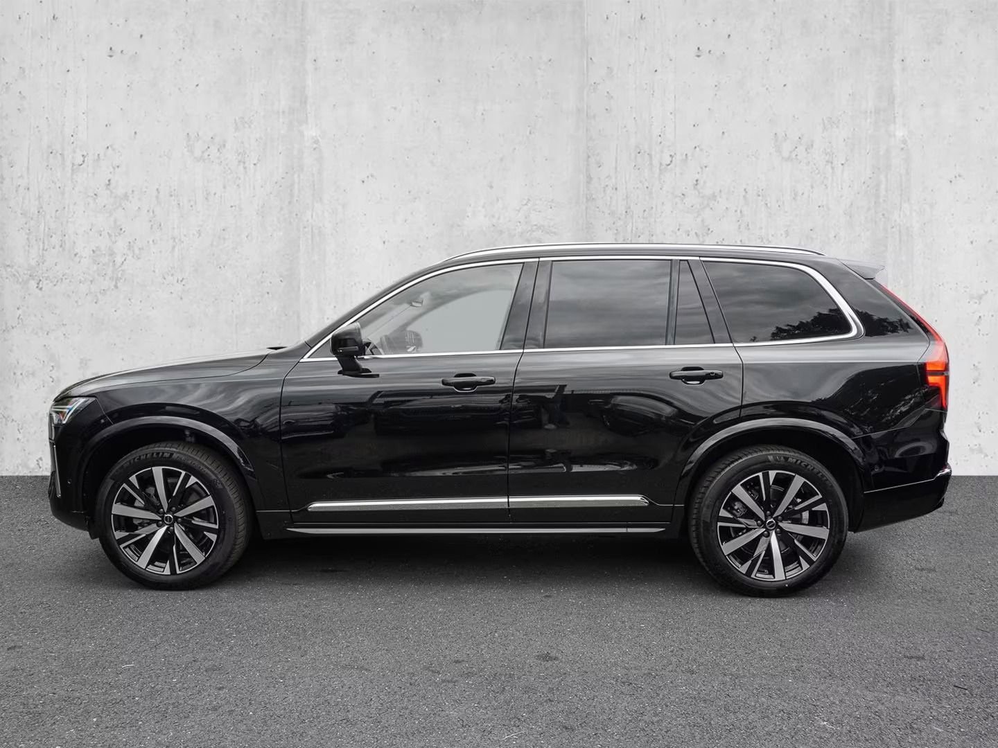 Volvo XC90, B5 2.0 AWD Mild Core Bright - fotka 3