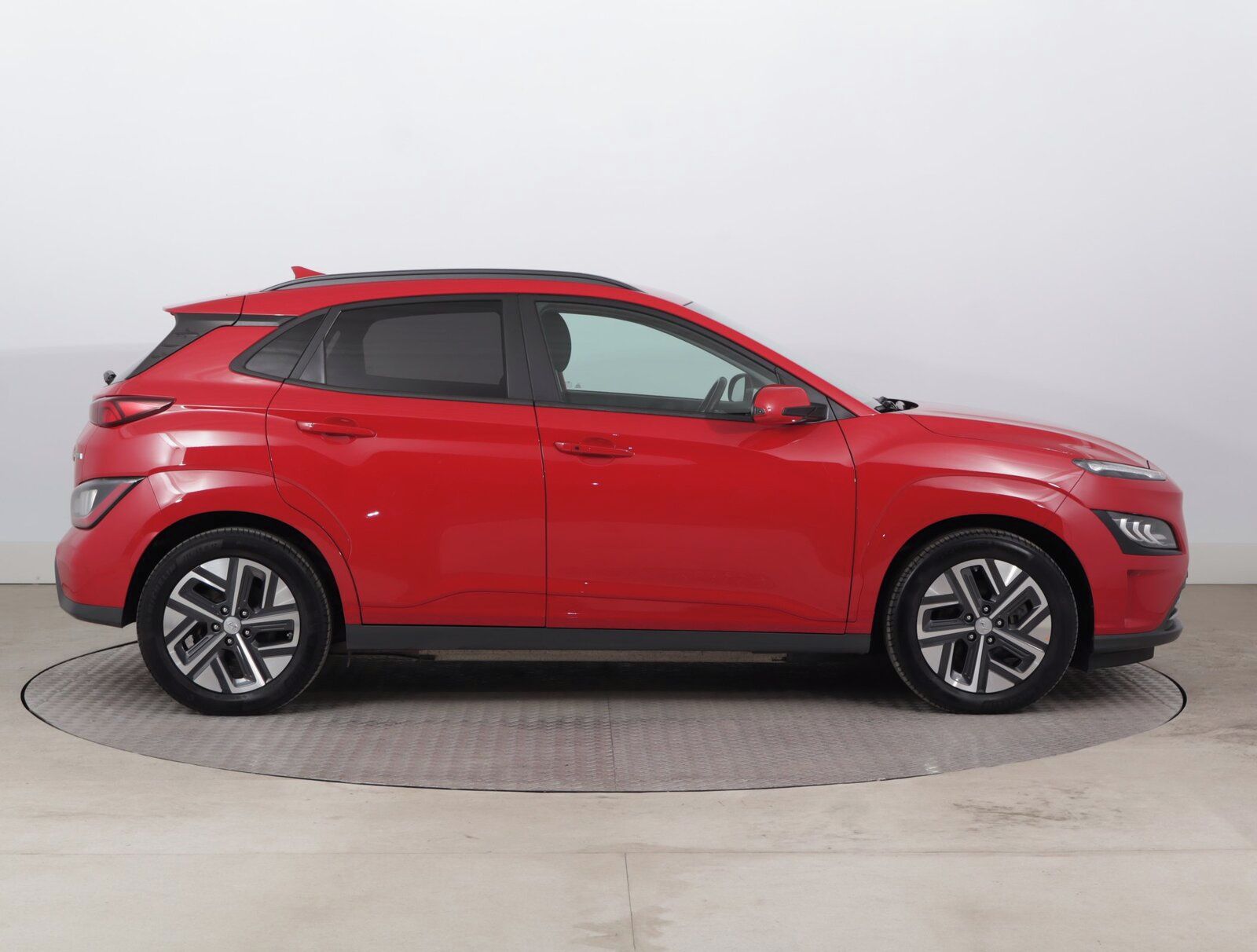 Hyundai Kona, Electric 64 kWh, SoH 100% - fotka 6