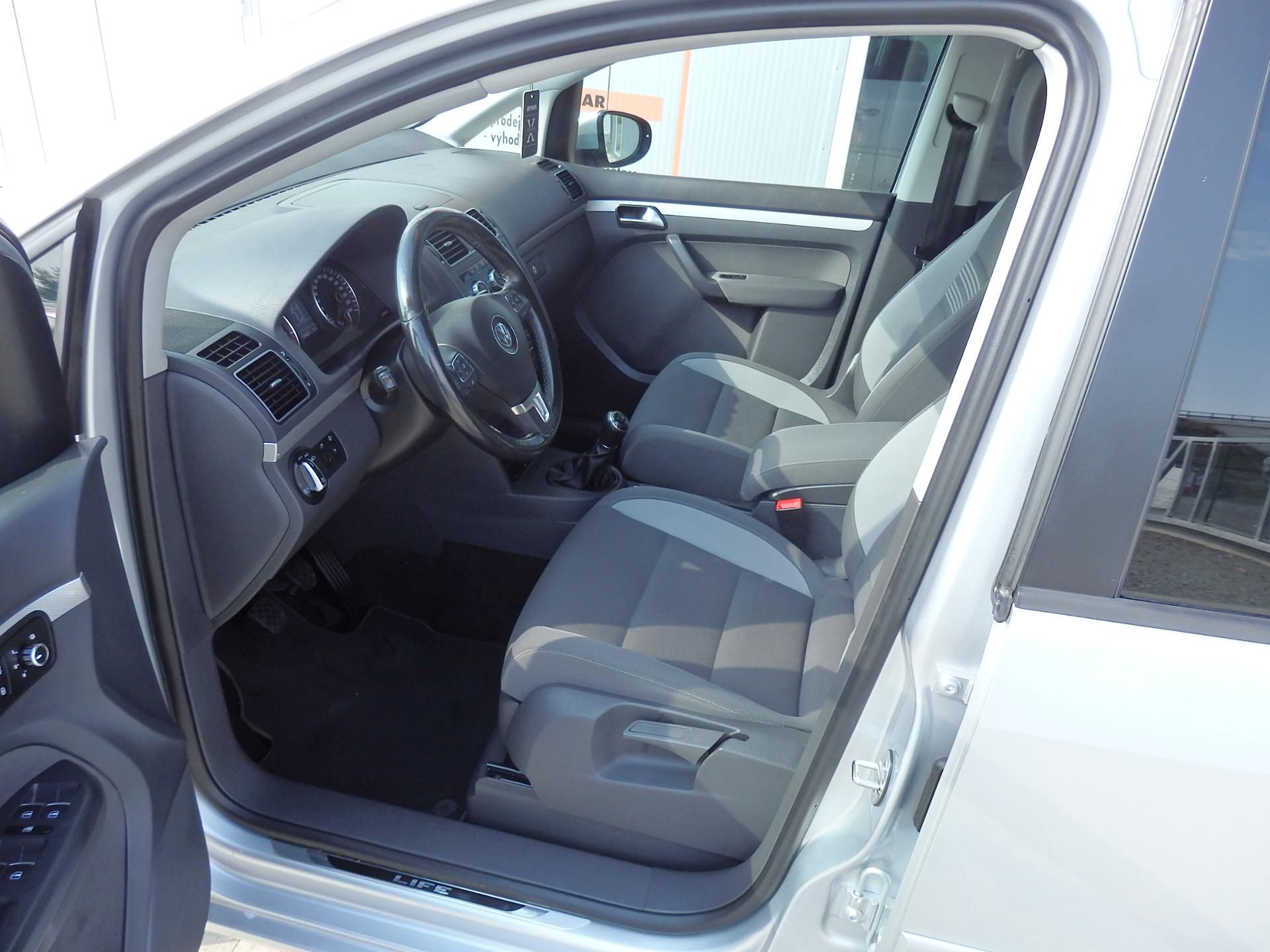 Volkswagen Touran, 1.4 TSI 103 kW DIGI.KLIMA LIFE - fotka 6