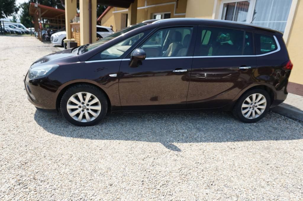 Opel Zafira, Tourer 2,0 96 kW - fotka 3