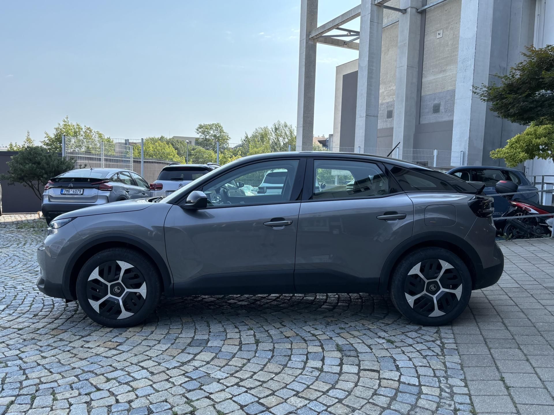 Citroën C4, 1.2 PT Plus EAT8 - fotka 2