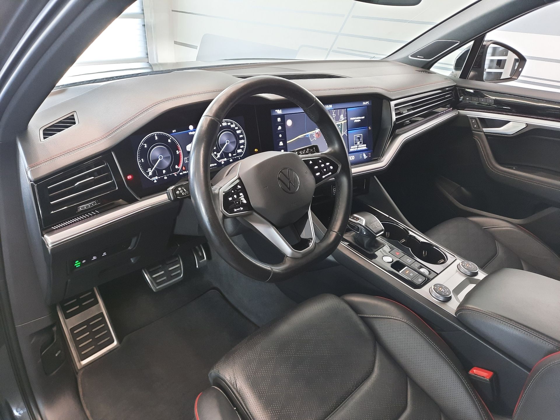 Volkswagen Touareg, R-Line 3.0 TDI 4Motion Edition - fotka 6