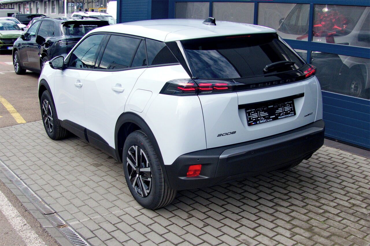 Peugeot 2008, BUSINESS 1.2 Turbo 100 MAN6 - fotka 3