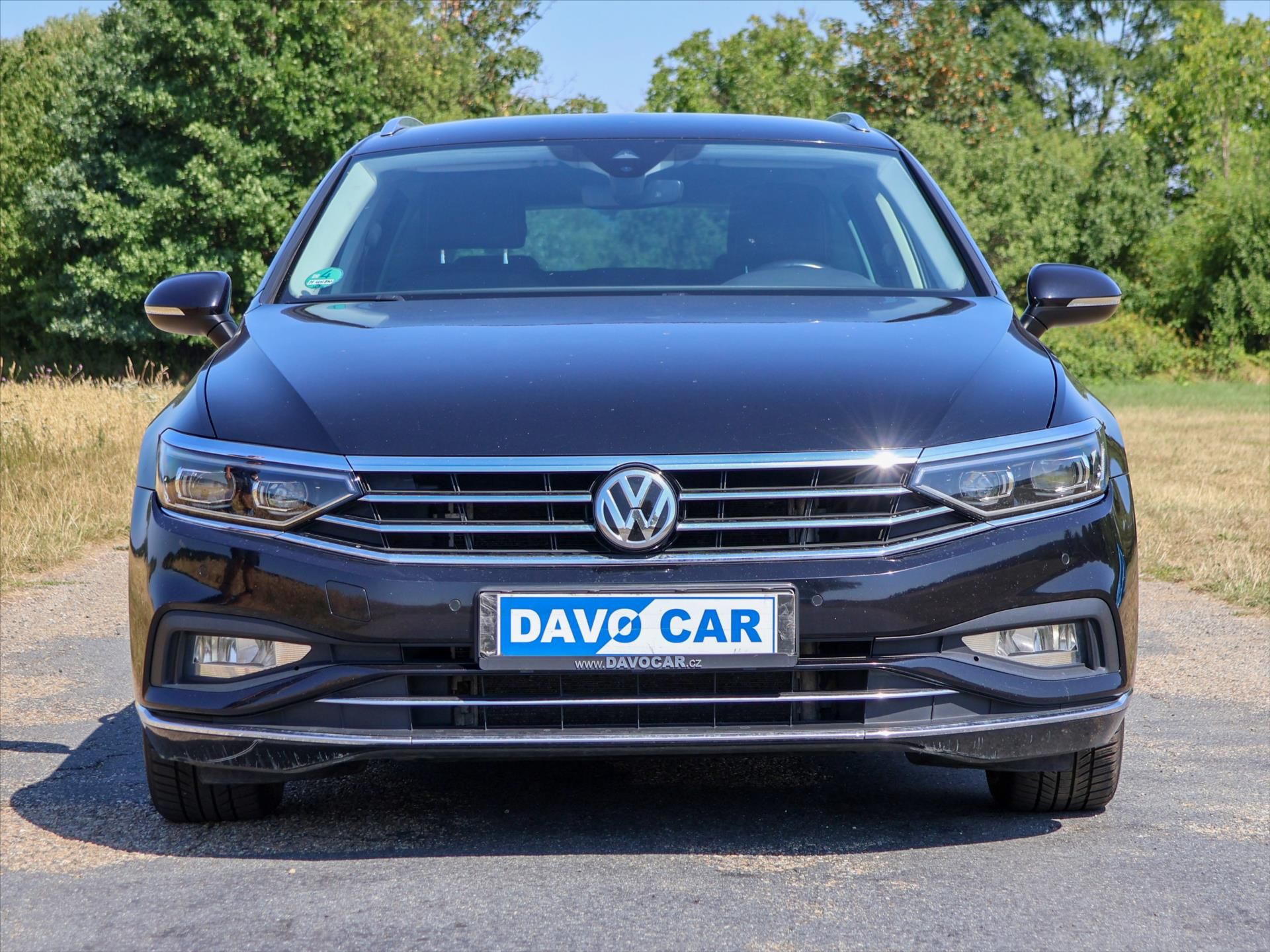Volkswagen Passat, 2,0 TDI 110kW DSG Elegance - fotka 2
