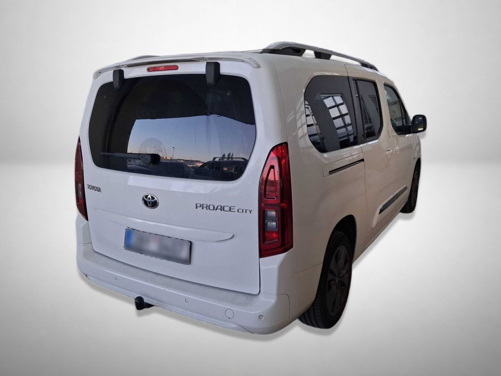 Toyota Proace City Verso, Maxi 1.5 D-4D, 5Míst, Klima - fotka 2