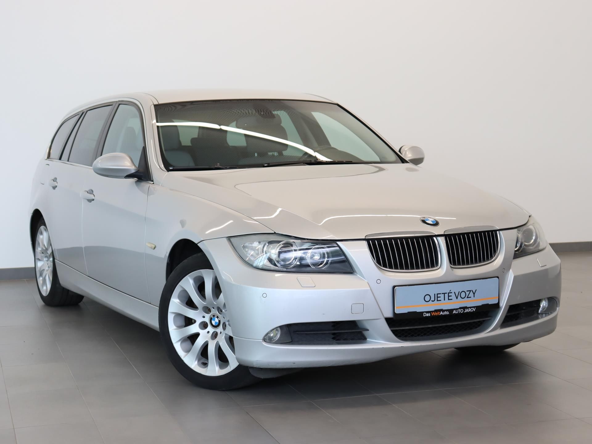 BMW Řada 3, 325i TOURING - fotka 6