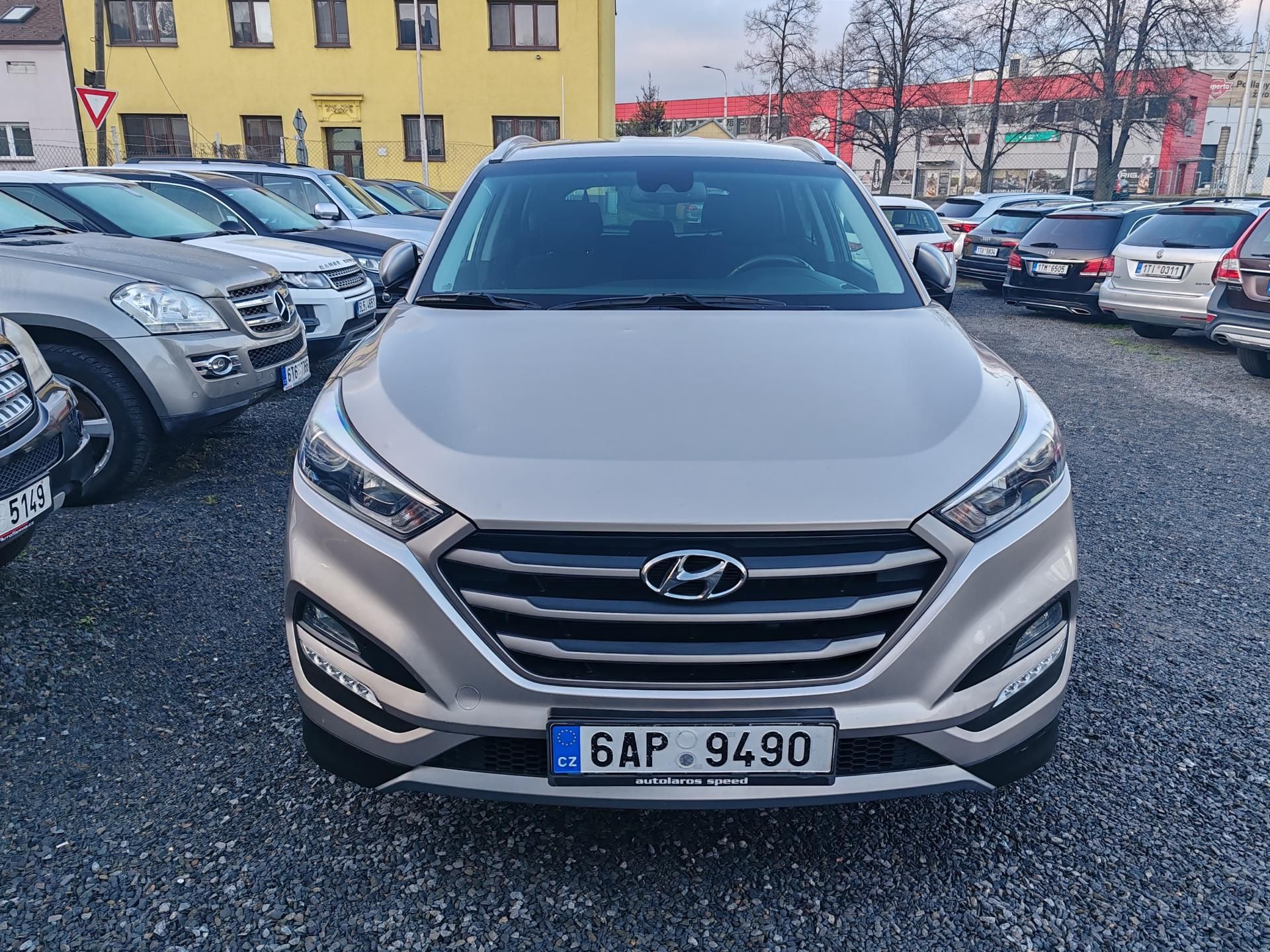 Hyundai Tucson, 1.7 CRDi 1. májitel - fotka 3
