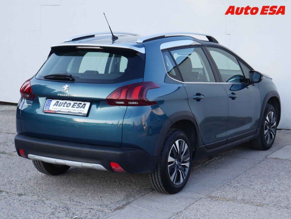 Peugeot 2008, 1.2,Allure - fotka 6