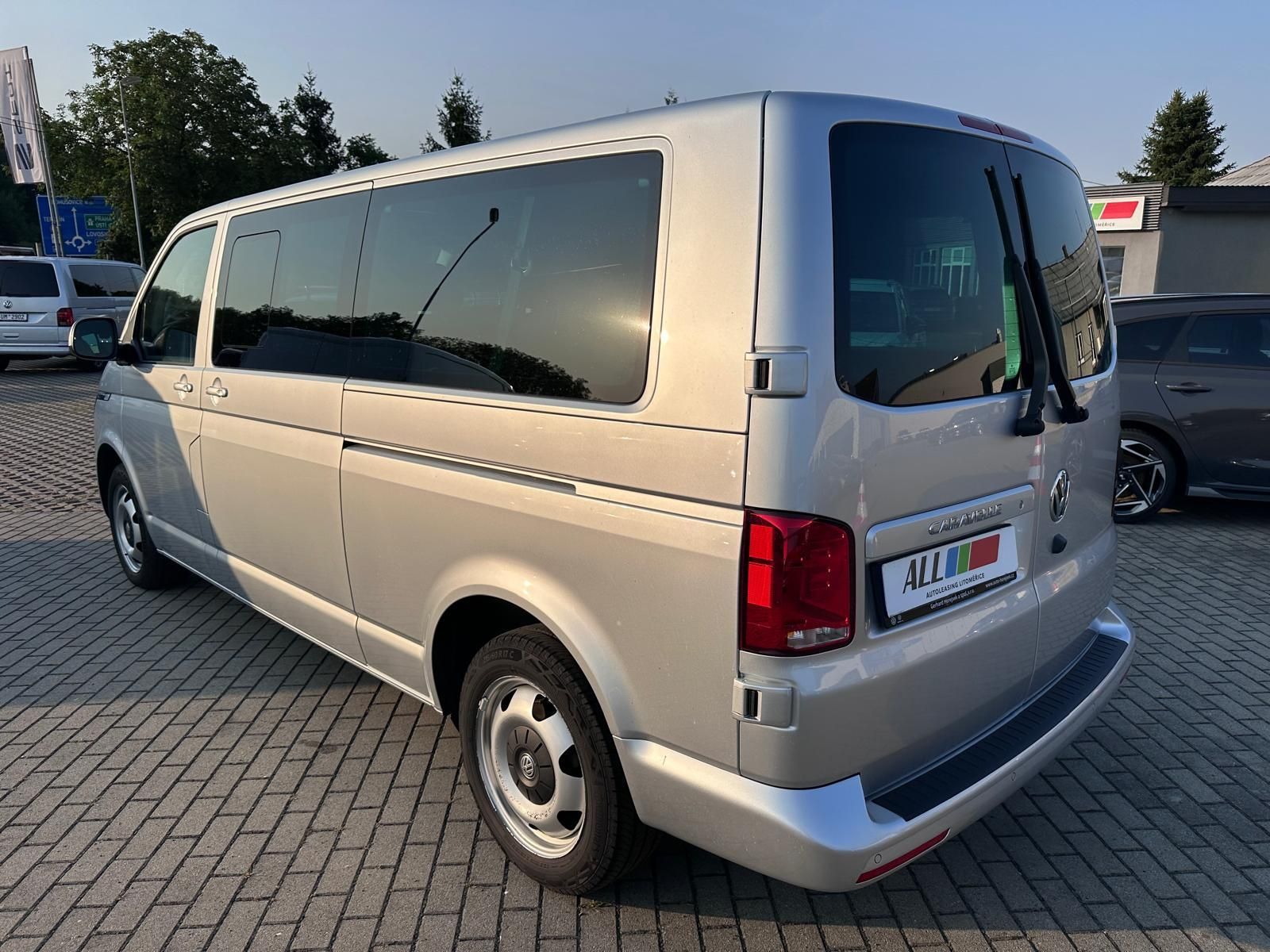 Volkswagen Caravelle, 2.0 TDI 4Motion 110kW DSG - fotka 5