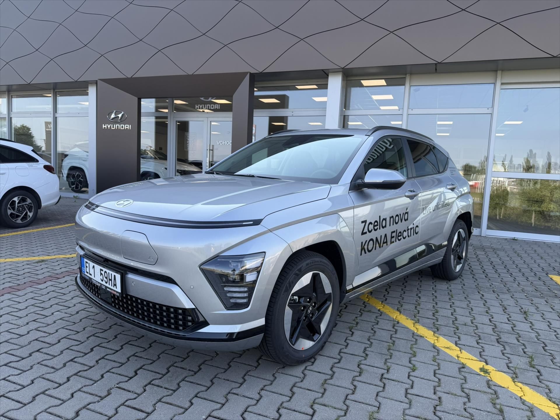 Hyundai Kona, EV 27 64,8  CZECH EDITION