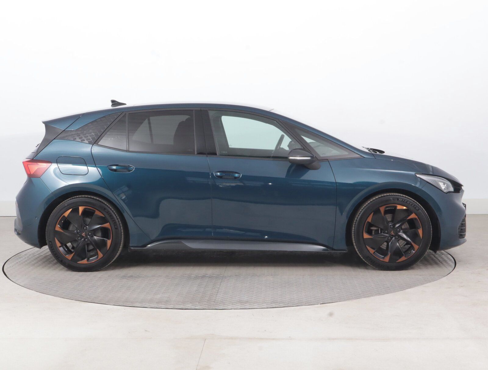 Cupra Born, 58, SoH 93%, Automat - fotka 6