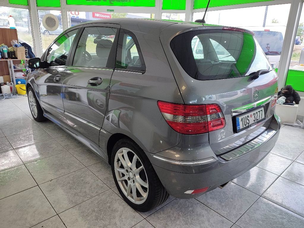 Mercedes-Benz Třídy B, 1.5i 70KW - fotka 3