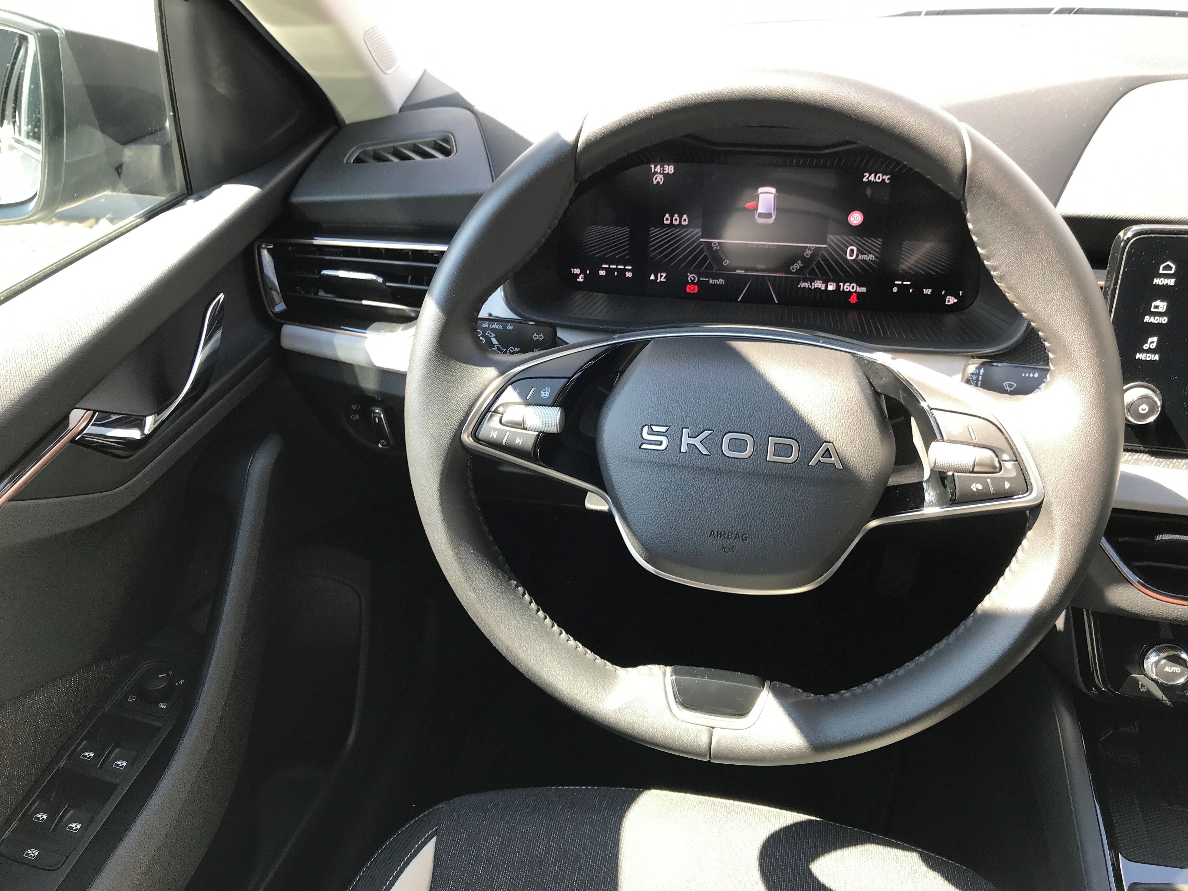 Škoda Scala, 1,0TSI/85kW Top Selection 6*ma - fotka 6