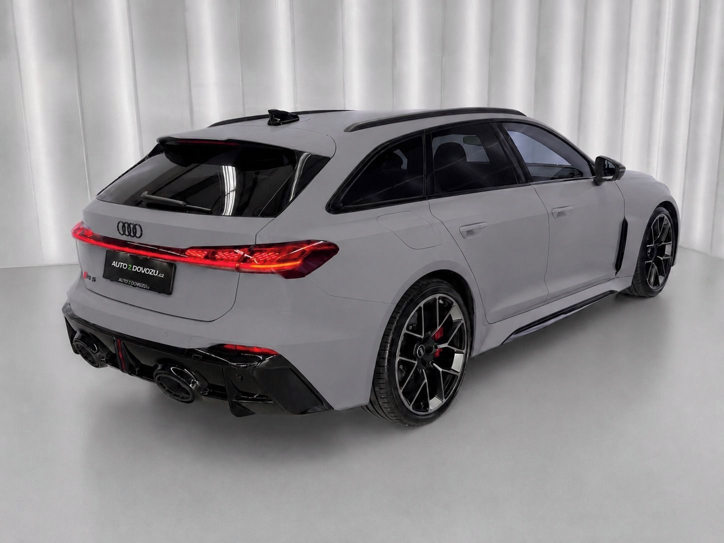 Audi RS5, AVANT QUATTRO 470 kW, 285 KM/H - fotka 6